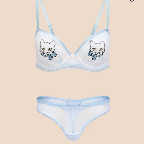 Bra & Thong Set - Picture 2 of 2